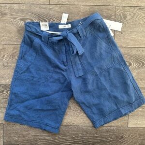 NWT Brax relaxed, fit linen blue Bermuda shorts with belt size 27 length 36